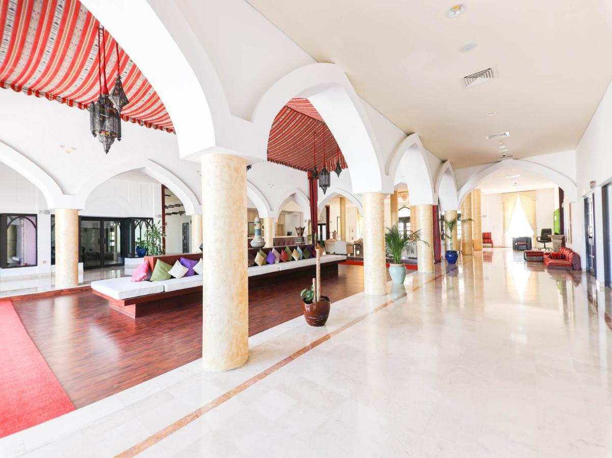 בארקה Capital O133 Al Sawadi Beach Resort & Spa מראה חיצוני תמונה
