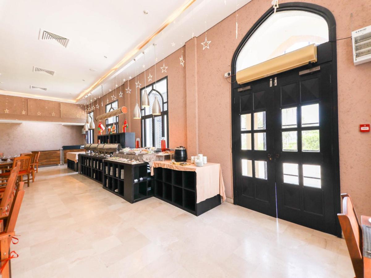 בארקה Capital O133 Al Sawadi Beach Resort & Spa מראה חיצוני תמונה