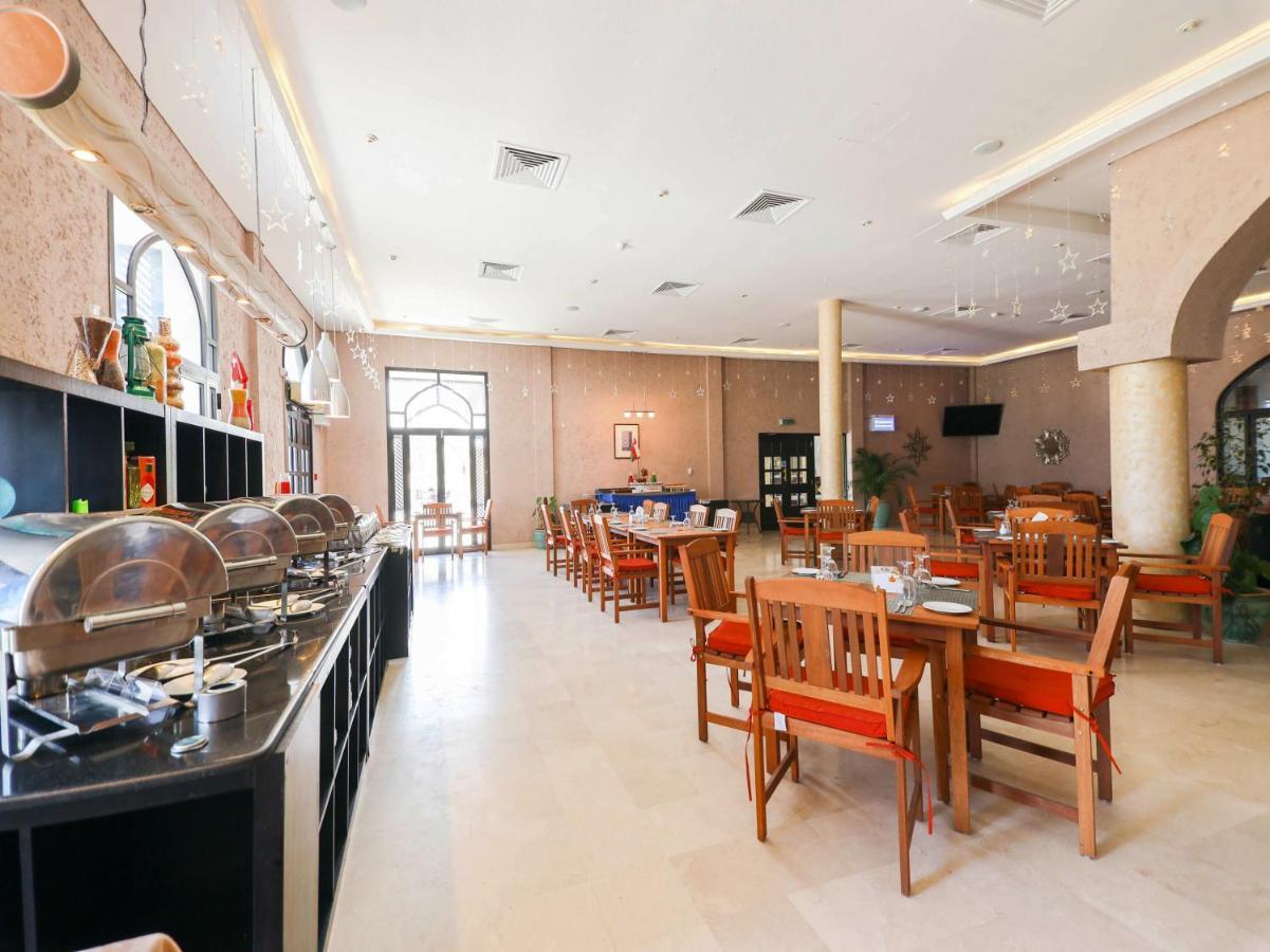 בארקה Capital O133 Al Sawadi Beach Resort & Spa מראה חיצוני תמונה