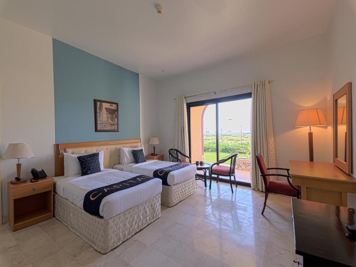 בארקה Capital O133 Al Sawadi Beach Resort & Spa מראה חיצוני תמונה